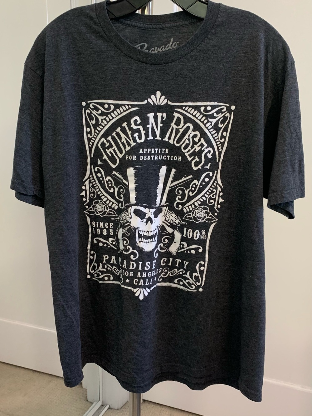 Guns n Roses Black Graphic Tee- Band Logo Short Sleeve Shirt Men’s XL by Bravado